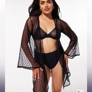 - SAVAGE X FENTY LINGERIE BY RIHANNA BLACK CAVIAR RUFFLE LUV SHORT ROBE SI…